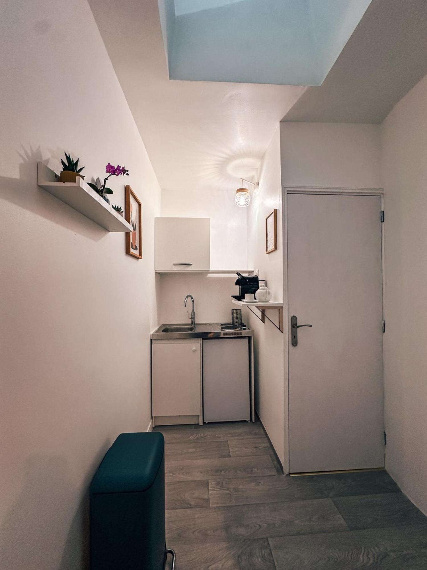 Studio Independant Pres De Montmartre Paris Exterior photo